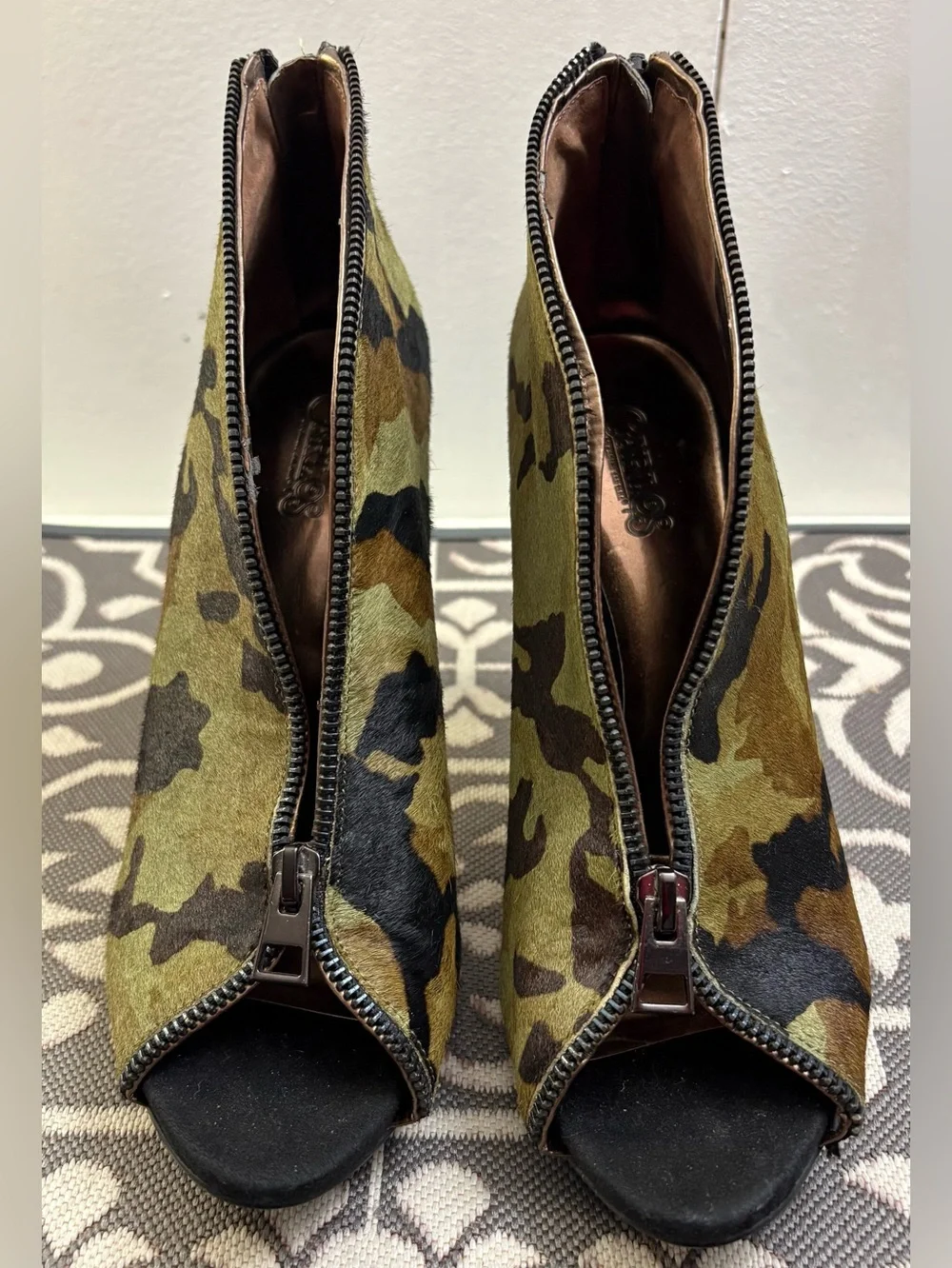 Carlos Camouflage Peep-Toe Zip Booties - Women High Heels sz 8.5